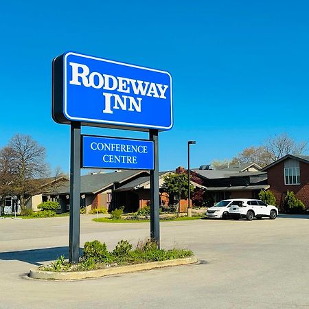 Rodeway Inn Festival Стратфорд Экстерьер фото